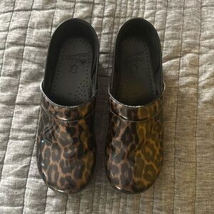 Patent leopard Dansko clogs